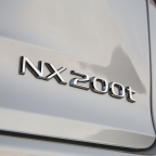 2015-Lexus-NX-200t-018
