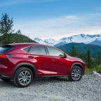 2015-Lexus-NX-300h-027